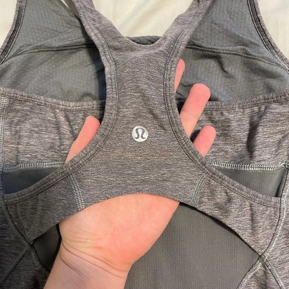 Lululemon Razorback Tank - Picture 3 of 5